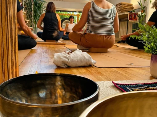 Atelier de yoga en groupe